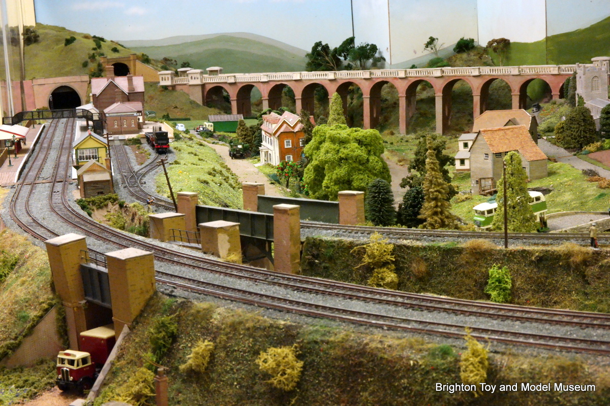  Countryside model railway layout - The Brighton Toy and Model Index