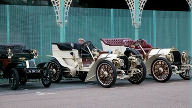 A couple of large Mercedes from the period (1903)