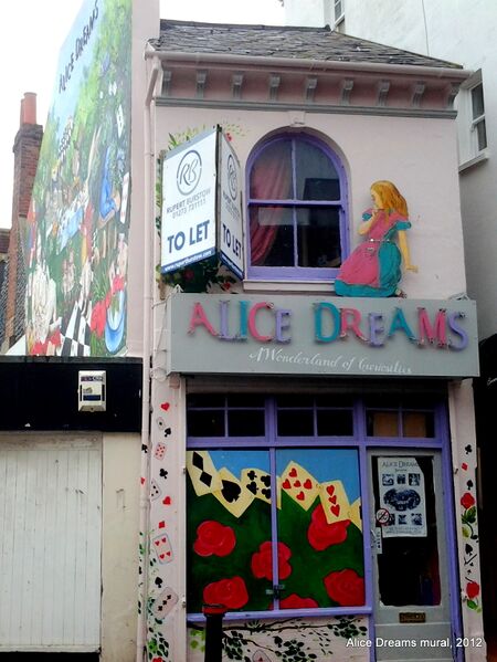 File:Alice Dreams shop, Middle Street (Brighton 2012).jpg