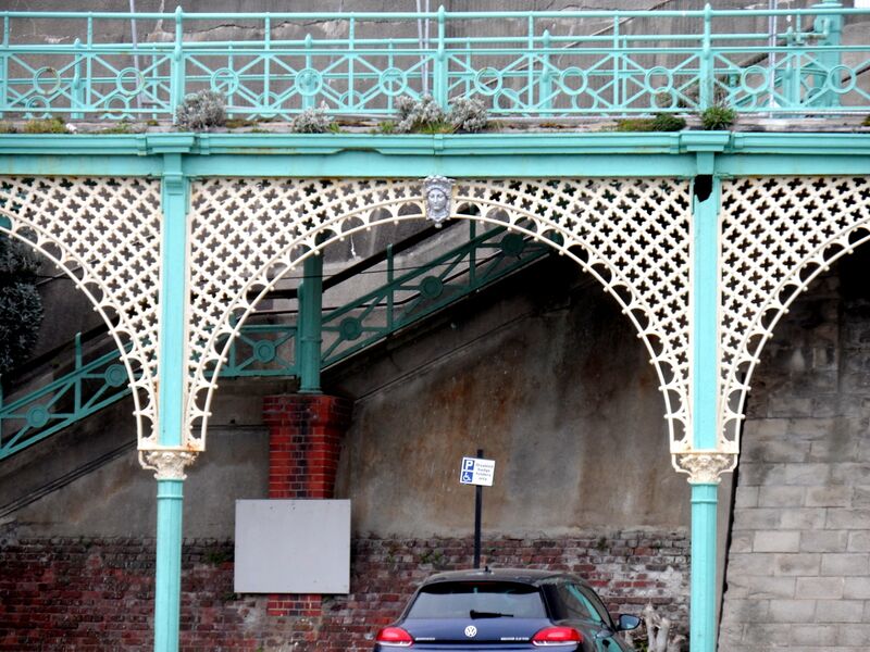 File:Brighton Promenade arch, exterior.jpg