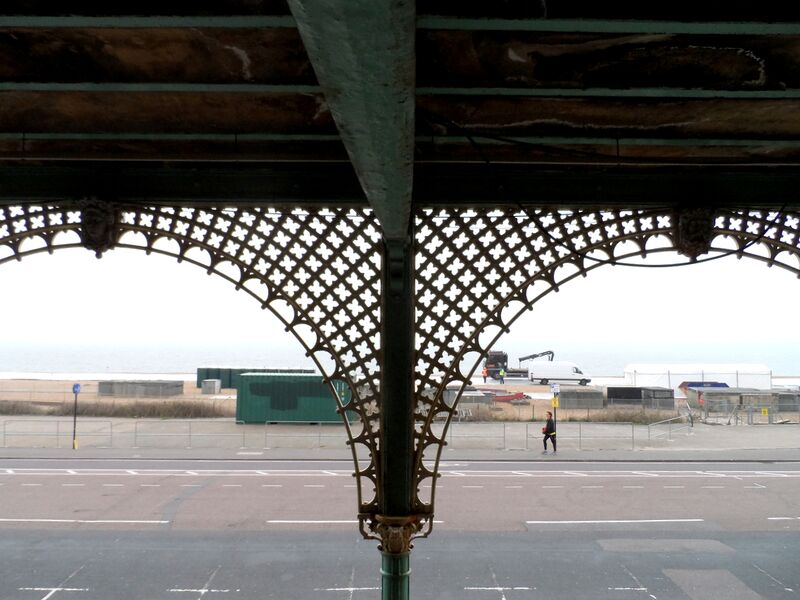 File:Brighton Promenade arch, interior.jpg