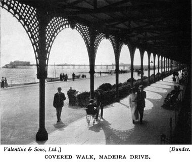 1933: view Westward with Palace Pier