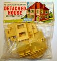 Detached House, 00 construction kit, bagged (Airfix Trackside 4002).jpg