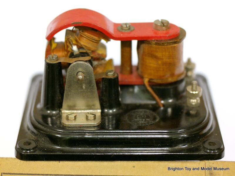 File:Electric motor, 4 Volt (SEL 1262).jpg