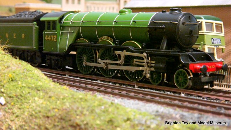 File:Flying Scotsman with bus.jpg