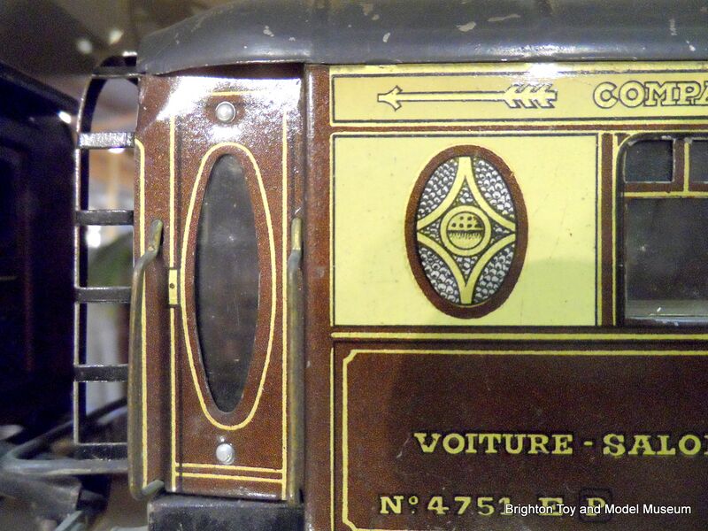 File:Golden Arrow - Flèche d'Or railway carriage 4751, detail (Jouet de Paris).jpg