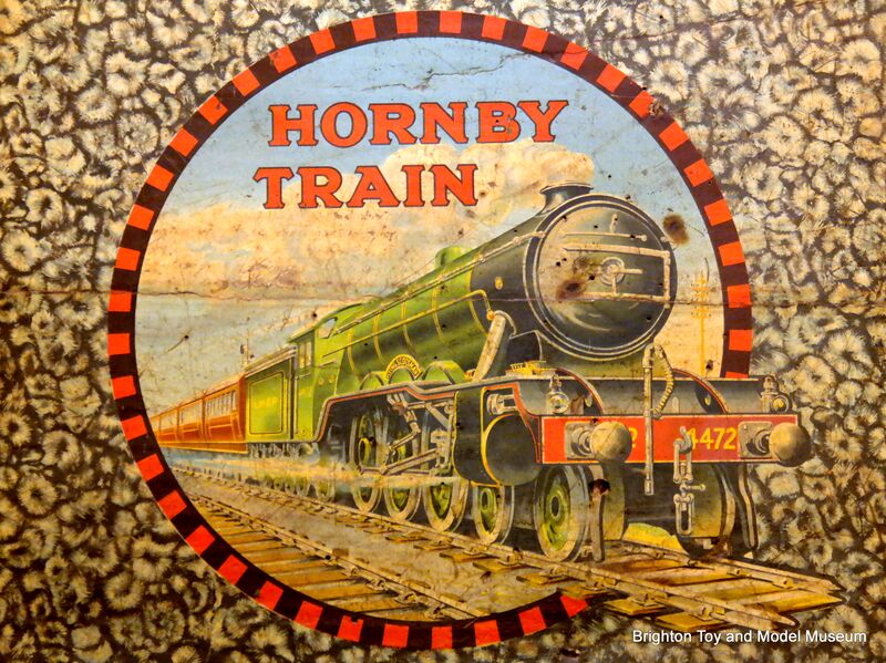 File:Hornby Trains, Flying Scotsman 4472 box artwork, round sticker (Meccano Ltd).jpg