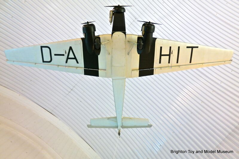 File:Junkers Ju52, D-AHIT, underside.jpg