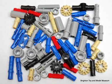 Some Lego Technic pegs and connectors