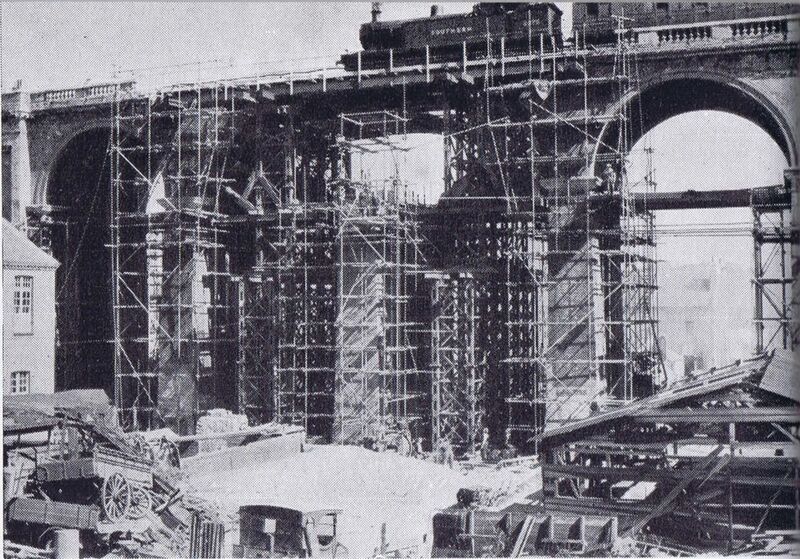 File:London Road Viaduct, WW2, bombed, scaffolding (BRIPAW 1944).jpg