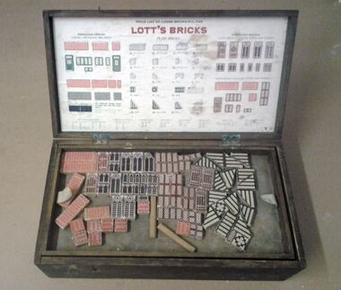 Lott's Bricks "Dealer Cabinet", with the lid open
