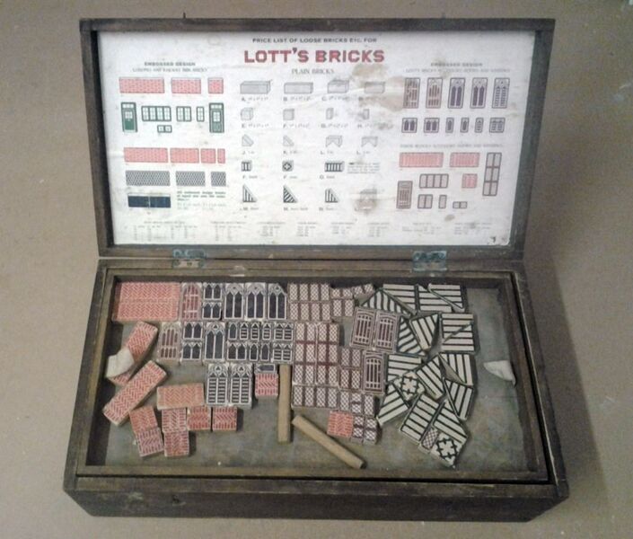 File:Lotts Bricks Dealer's Cabinet open.jpg