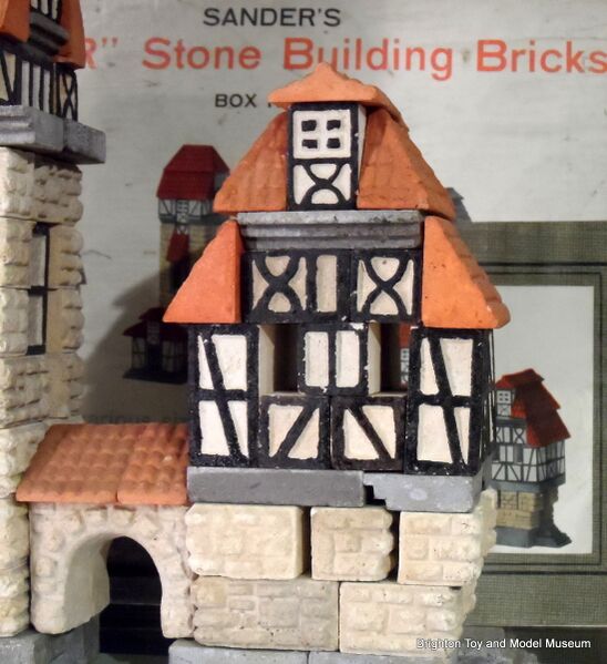 File:Mediaeval building, detail 2 (Sander's Tudor Stone Building Bricks).jpg
