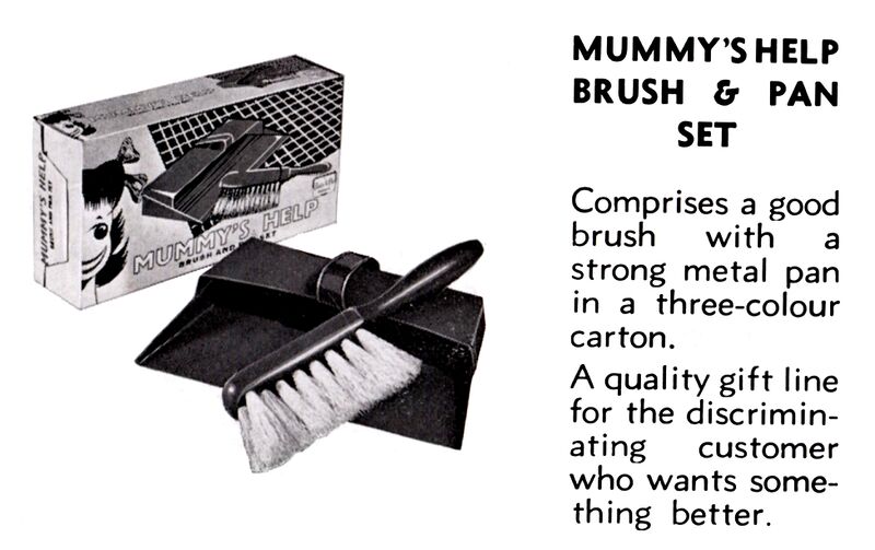 File:Mummys Help Brush and Pan Set, Sutcliffe (SuttCat 1973).jpg
