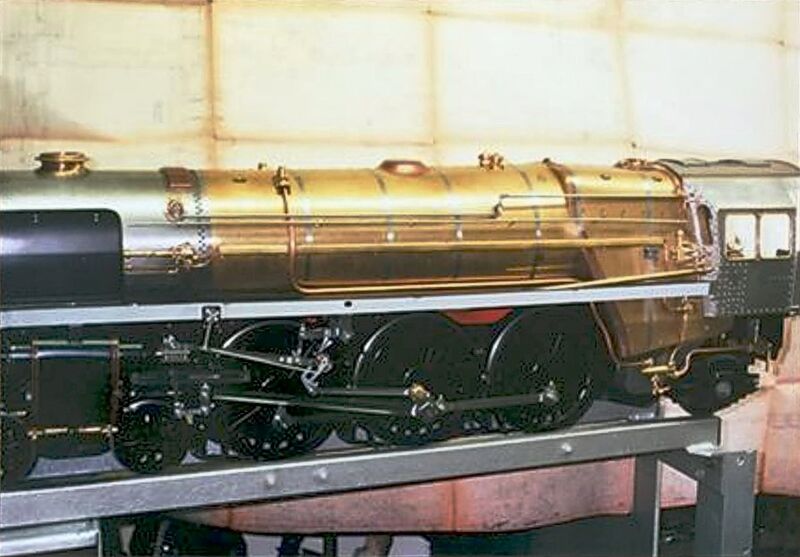 File:Oliver Cromwell 5-inch model bare metal, 01 (JW Airton).jpg