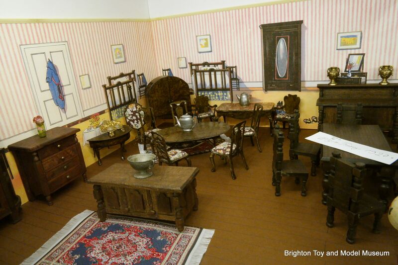 File:Period dollhouse furniture selection, Queen Anne and Jacobean ranges, 1930s (Tri-ang).jpg