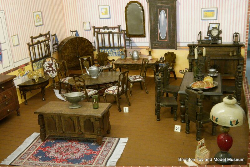 File:Room 1 (dollhouse furniture display).jpg
