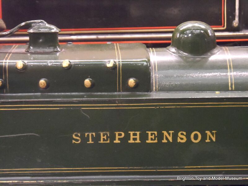 File:Stephenson 329 locomotive, gauge 1 (Marklin).jpg