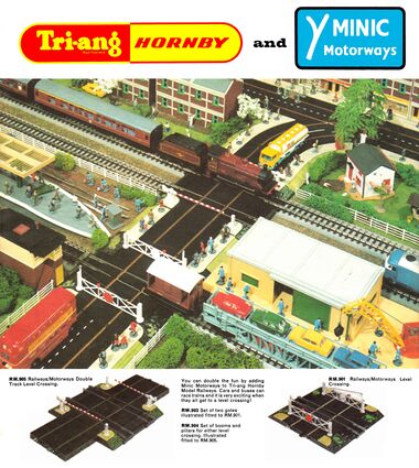 1966: Tri-ang Hornby and Minic Motorways