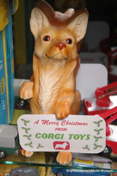 File:A Merry Christmas from Corgi Toys, promotional model dog, close (Corgi Toys).jpg