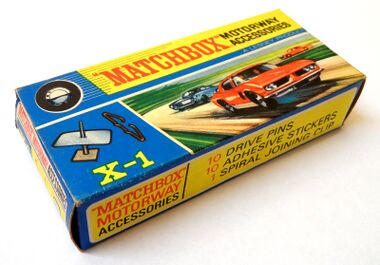 Matchbox Motorway Accessory Pack X-1, box, angled