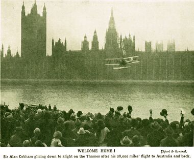 De Havilland DH50 in front of the Houses of Parliament