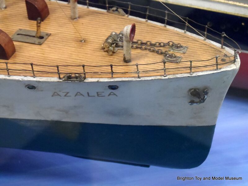 File:Azalea steam yacht, electric model (Bassett-Lowke).jpg