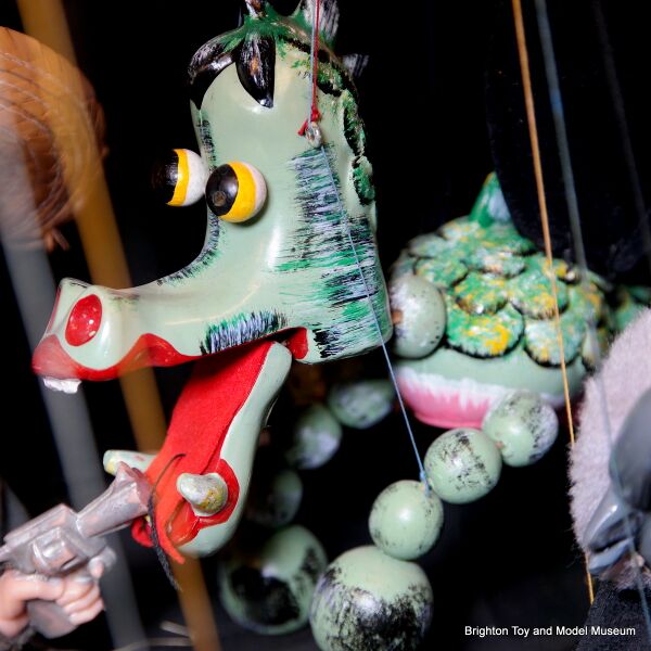 File:Baby Dragon marionette (Pelham Puppets).jpg