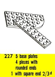 Base Plates, Lego Set 227 (LegoCat ~1960).jpg