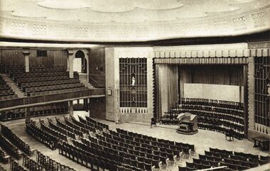 1939: interior, with the 1936 Hill, Norman & Beard organ