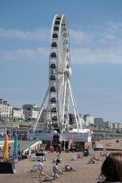 File:Brighton Wheel and beach (2014-07).jpg