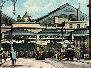 1908 or earlier: Central Station, Brighton, detail from a postcard postmarked 1908. The photograph includes a horsedrawn bus, a hansom cab, an electric tram, and two gentlemen with bicycles. Sign to the far left is for the old Terminus Hotel, since demolished.