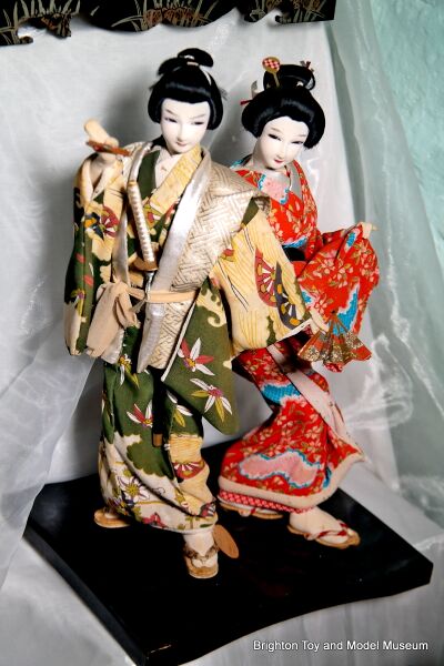 File:Dancing Nishi Dolls (Japanese Dolls).jpg