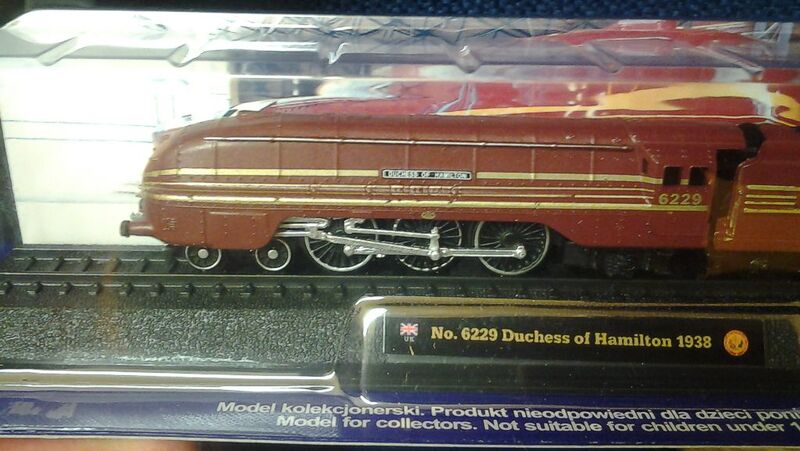 File:Duchess of Hamilton loco 6229, N gauge (Dapol).jpg