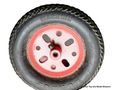Märklin wheel fitted with rubber Märklin/Dunlop rubber tyre