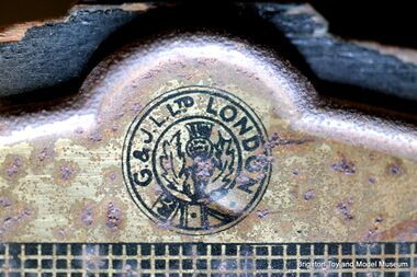 An earlier incarnation of the "Thistle" logo, as used on an older G&J Lines lorry radiator