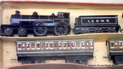 George the Fifth train set, early N-scale, detail (Bing).jpg