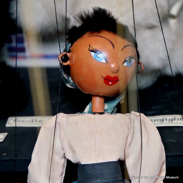 File:Gypsy Girl marionette (Pelham Puppets).jpg