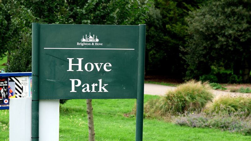 File:Hove Park Sign (Brighton 2018).jpg