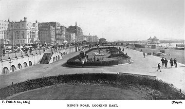1933: Further planting between the Bandstand and the West Pier