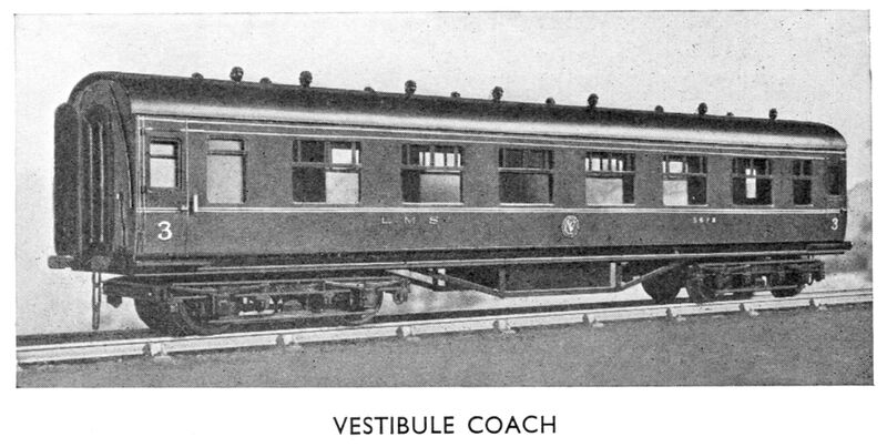 File:Leeds (LMC) Vestibule Coach (SRMT 1939).jpg
