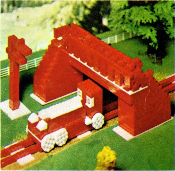 File:Loco and Bridge, BettaBilda Set 3 (BettaBilda 1968).jpg