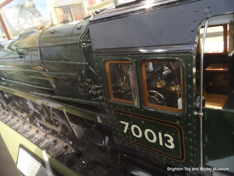 File:Oliver Cromwell 70013 1-12 scale steam locomotive.jpg