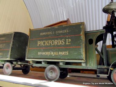 Pickfords Removal Lorry, G&J Lines