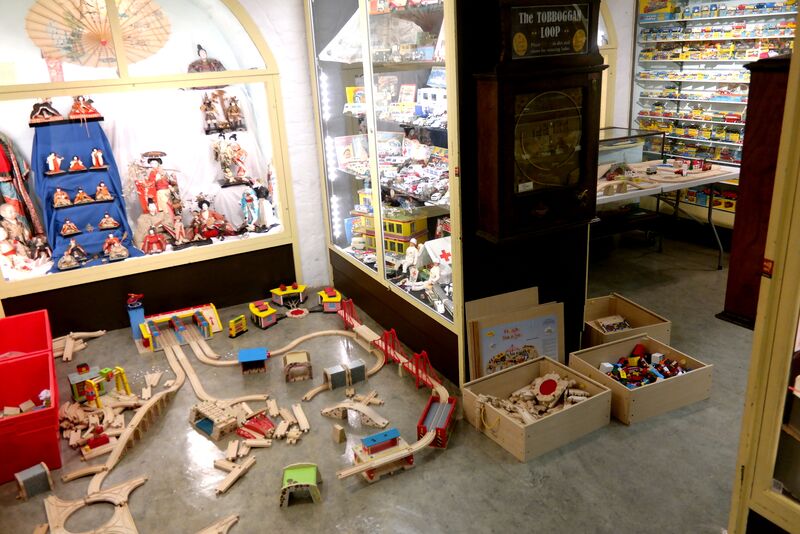 File:Preparing the playables, wooden train sets, Childrens Play Day, 2015-08-16.jpg