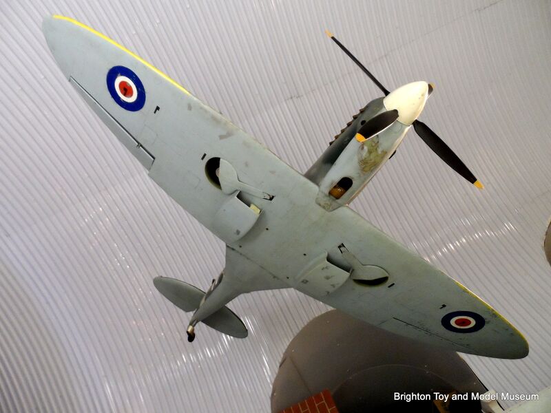 File:Quarter-scale r-c Supermarine Spitfire fighter plane.jpg
