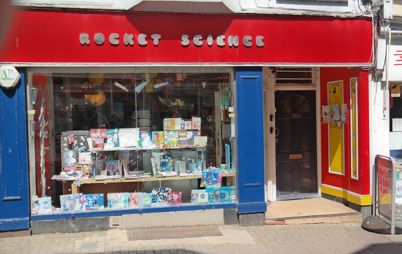 File:Rocket Science toyshop, Trafalgar Street.jpg