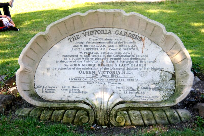 File:Seashell plaque, Victoria Gardens, Brighton.jpg