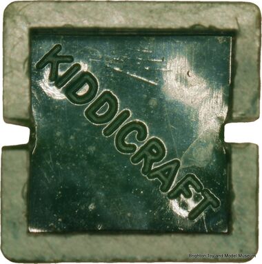 A 2×2 brick underside: "KIDDICRAFT"