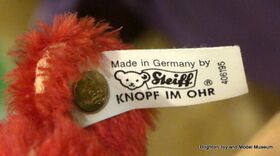 "Knopf Im Ohr" Steiff ear tag